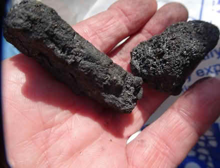 Photo of free Black material to keeps gas hot (Anglel near Chapel Market N1) #1