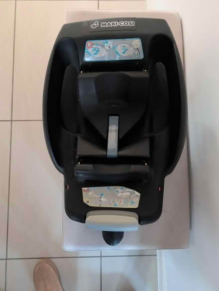 Photo of free Ixofix maxi Cosi (Wolstanton ST5) #1