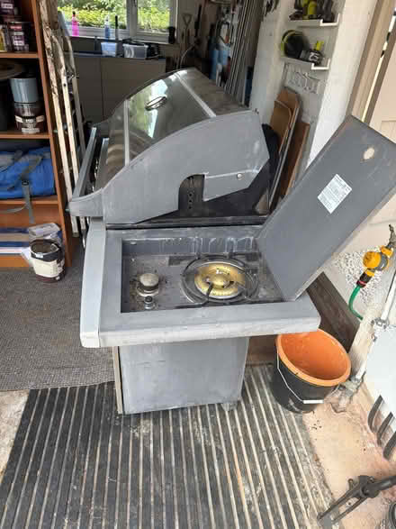 Photo of free BBQ - Large (Frankton CV23) #3