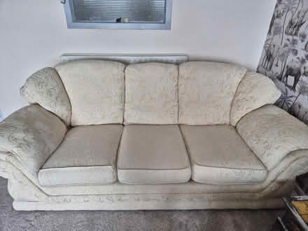 Photo of free Three seater settee and 2x armchairs (Bloxwich WS3) #1