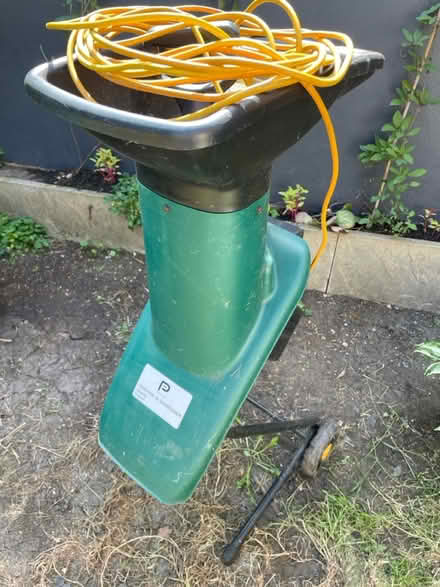 Photo of free Chipper & Shredder (SW4) #1