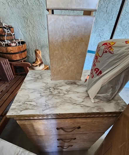 Photo of free queen bed (Riverside) #3