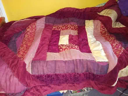 Photo of free Vintage Eiderdown thing St Michael (Buxted TN22) #1