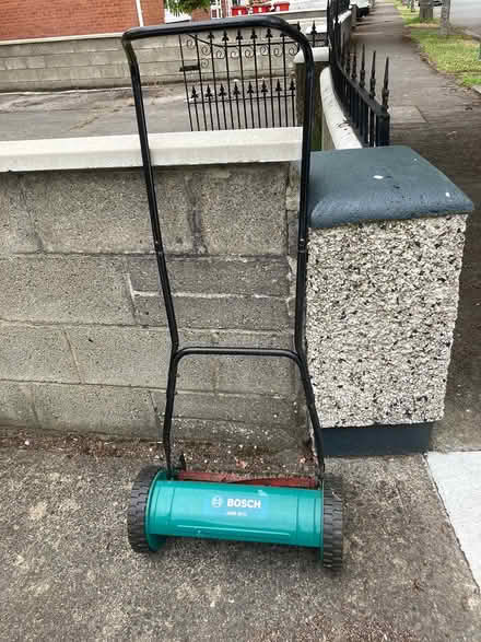 Photo of free Manual lawnmower (Glasnevin, Dublin 11) #1