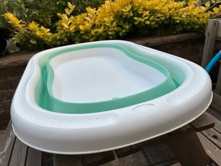 Photo of free Collapsible baby bath (Thame (Near Cromwell Ave)) #1