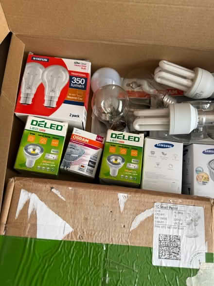 Photo of free bulbs various types (Croydon. CR2 9) #2