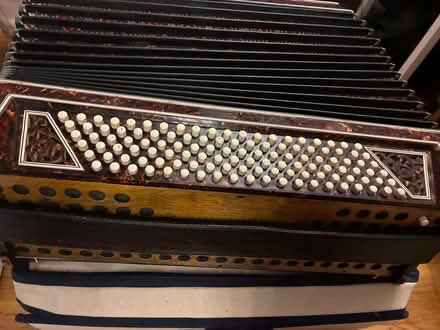 Photo of free Vintage Accordion! Needs repair (East Flatbush) #4