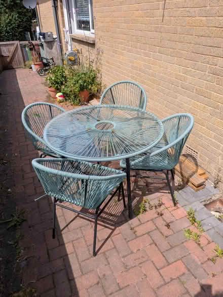 Photo of free Outdoor table and chairs (LS17) #1