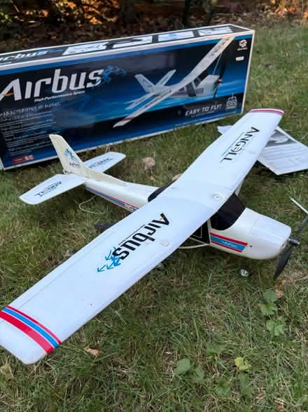 Photo of free RC plane 2 channel (SG4 Hitchin) #3