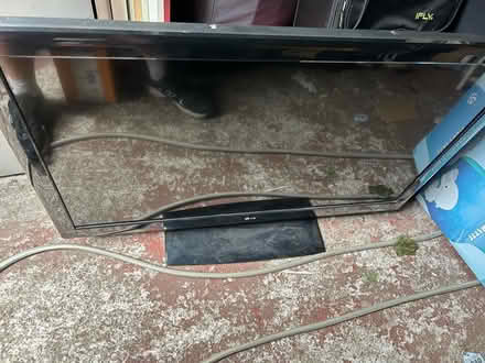 Photo of free Large LG tv with remote (Weaverham CW8) #1