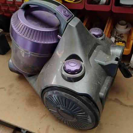 Photo of free Vacuum cleaner (Upton NN5) #1