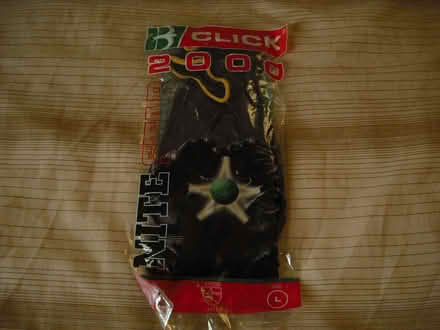 Photo of free Click 2000 Nite Star Gloves New & Unused Size L(Mens) Bllack (Grange Court E10) #1