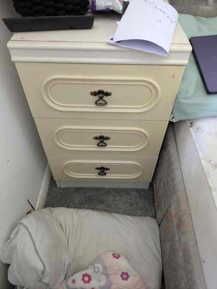 Photo of free Bedroom furniture (Hp13 5ay) #4