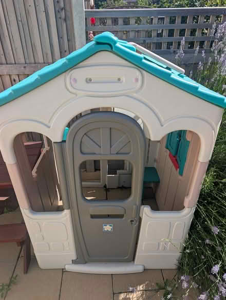 Photo of free Large plastic garden playhouse (N11 3qa nr new Southgate stn) #1