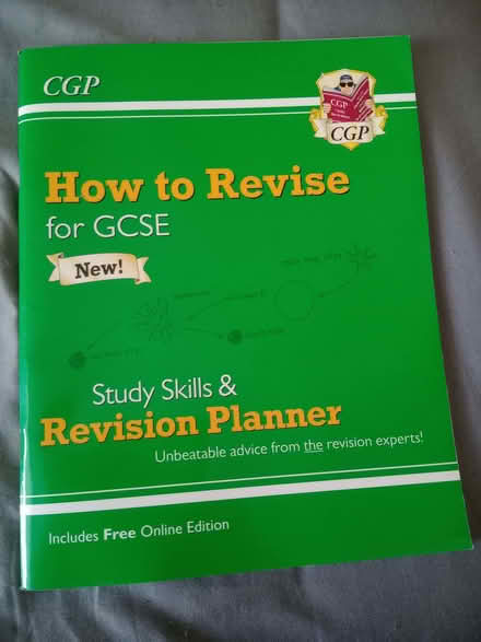 Photo of free GCSE Books (Cheshunt EN8) #1