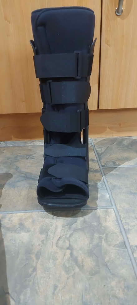 Photo of free NHS Moon boot. (Thornhill DG3) #1