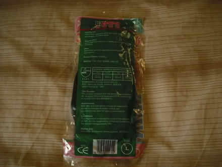 Photo of free Click 2000 Nite Star Gloves New & Unused Size L(Mens) Bllack (Grange Court E10) #2