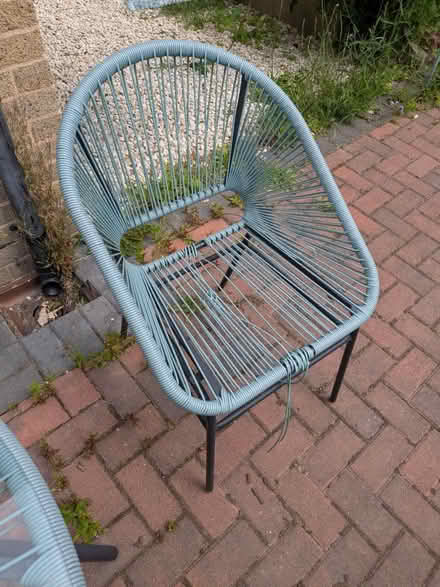 Photo of free Outdoor table and chairs (LS17) #3