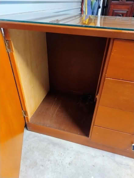 Photo of free Desk (Central Ballina.) #3