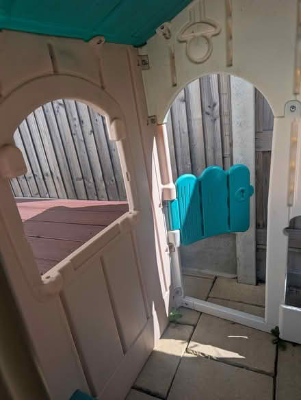 Photo of free Large plastic garden playhouse (N11 3qa nr new Southgate stn) #4