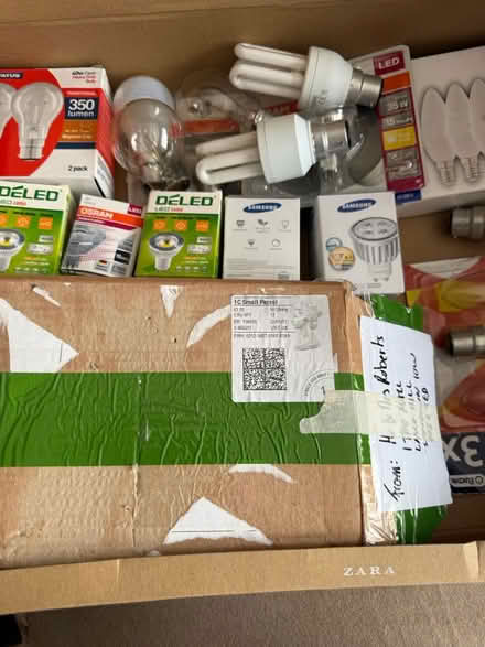 Photo of free bulbs various types (Croydon. CR2 9) #1