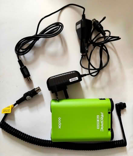 Photo of free Godox Propac PB820S external lithium-ion battery pack (Gentleshaw WS13) #1