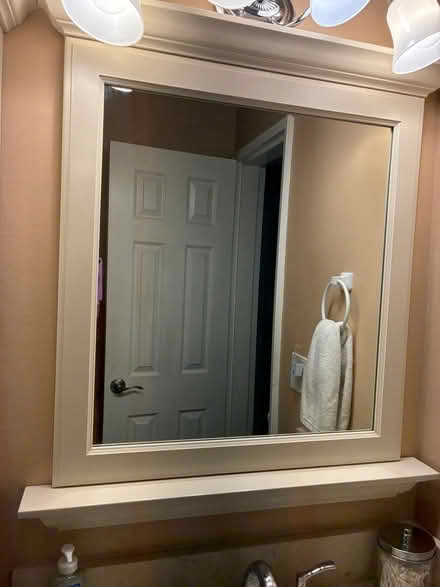 Photo of free Wall mirror (Saugerties) #2
