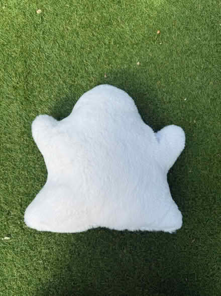 Photo of free Soft & Cuddly Ghost Plush Teddy (LU7 9ns) #1