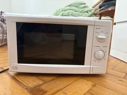 Photo of free Microwave - broken (Lee SE12) #1