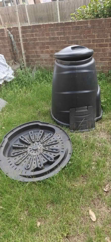 Photo of free Large compost bin (Worple road TW7) #2