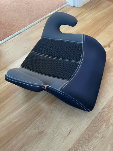 Photo of free Booster seat (Dunstable) #1