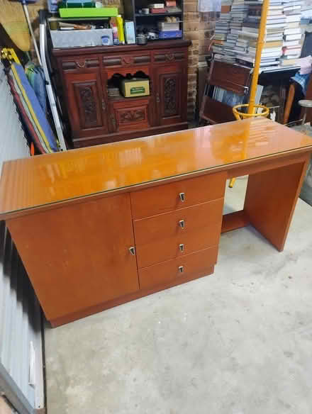 Photo of free Desk (Central Ballina.) #1