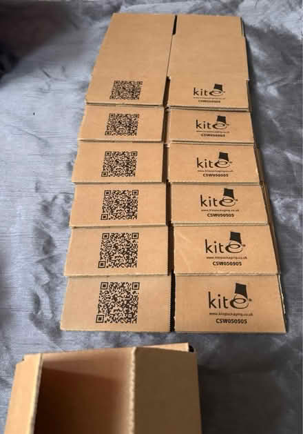 Photo of free 13x13cm Kite packaging boxes (SE4) #2