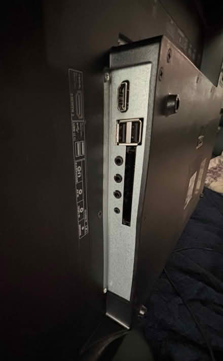 Photo of free JBL 43inch TV (Halfway G72) #3