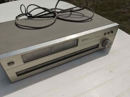 Photo of free Hitachi Radio Tuner / for Spares - partially working SCRUFFY (Racecourse IP3) #1