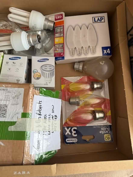 Photo of free bulbs various types (Croydon. CR2 9) #4