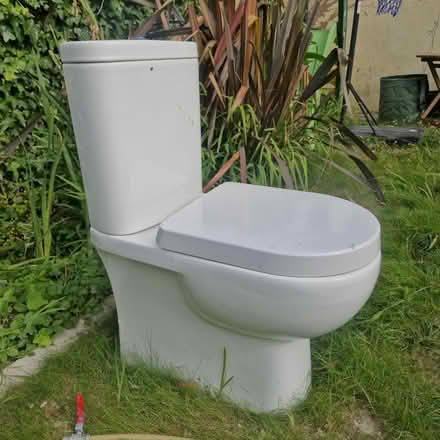 Photo of free Toilet (Stillorgan/Kilmacud) #1