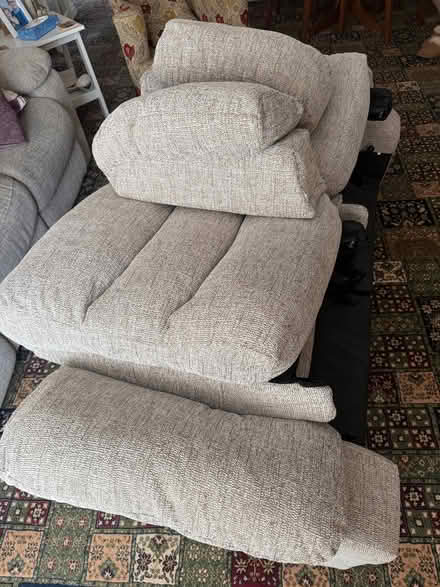 Photo of free 2 seater electric recliner (Market Drayton TF9) #4