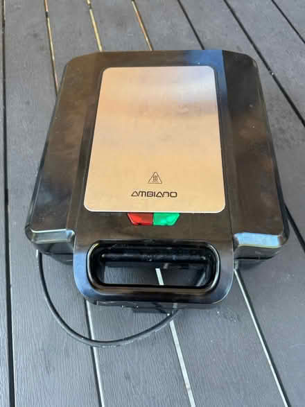 Photo of free Toastie maker (Wokingham RG40) #2