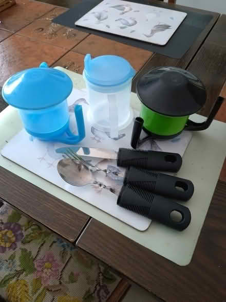 Photo of free Drinking cups and cutlery - adult (ME16 near E Farleigh station) #3