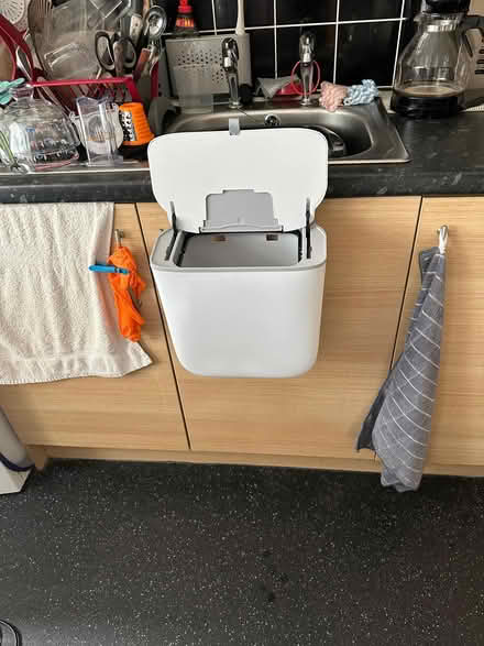 Photo of free Kitchen bin (Huyton L36) #1