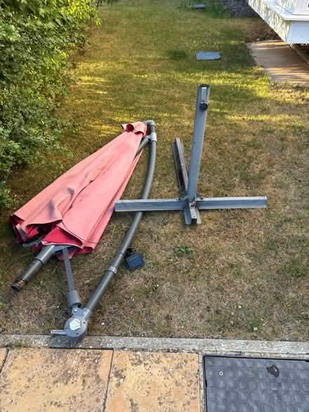Photo of free Banana parasol broke (TN2) #2