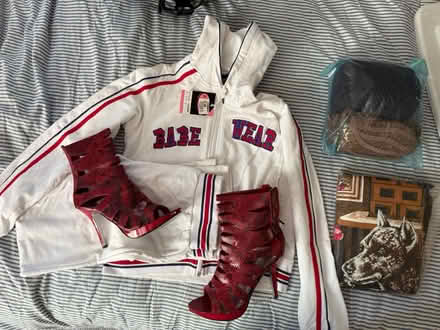 Photo of free Makeup & wardrobe (Clinton Hill, Brooklyn) #1