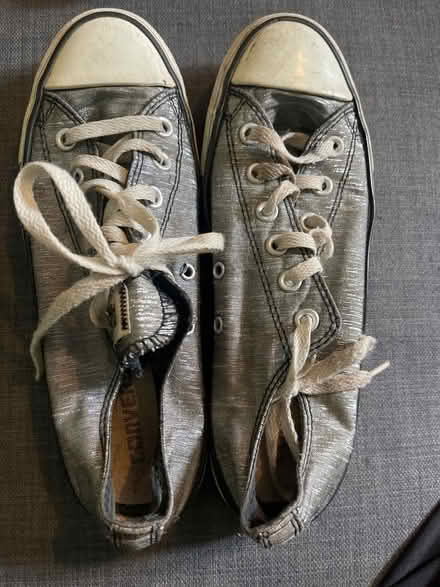 Photo of free Size 4 converse (Cardonald, Glasgow, G52) #1