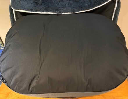 Photo of free Dog Bed (like new) (L97 0E) #4