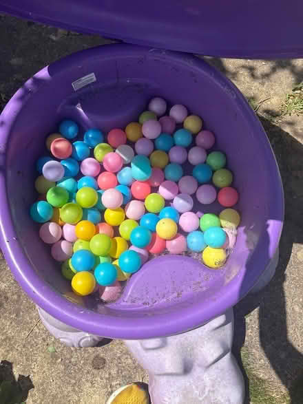 Photo of free Kids ball/ sand pit with balls (Kidlington OX5) #2