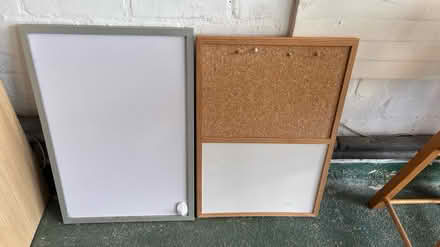 Photo of free White board / cork & white board (Hemel HP2) #1