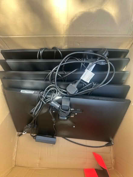 Photo of free 9 computer screens (KT2 Lower Kings Road) #2