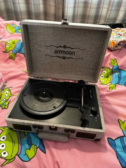 Photo of free suitcase record player (Shiregreen S5) #1