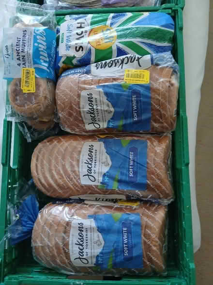 Photo of free bread and rolls from waitrose (Sheddingdean RH15) #1